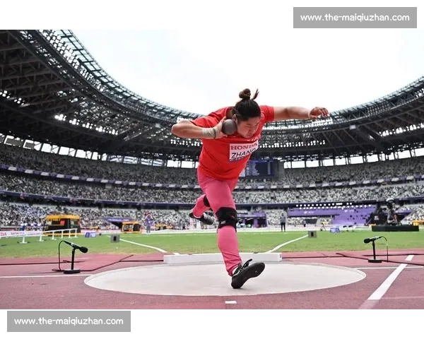 青岛田径赛巩立姣雨中夺金 铅球女皇再展霸气